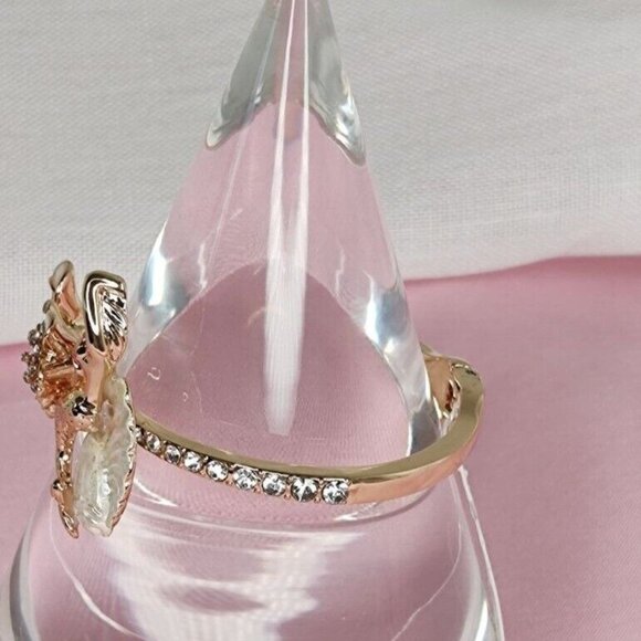 Betsey Johnson Bracelet Shell Yeah Mermaid Hinge Bangle Seashell Crystal Enamel - Picture 11 of 13